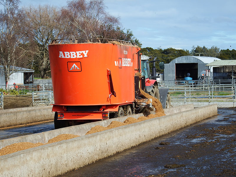 twin auger mixer wagons